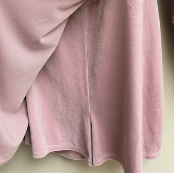 ​URBAN OUTFITTERS Velvet Wrap Romper/Skort - Dusty Pink - Size Small - Picture 6 of 7